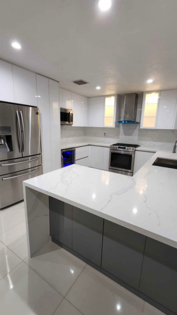 gray minimalist lunch time photo facebook video post